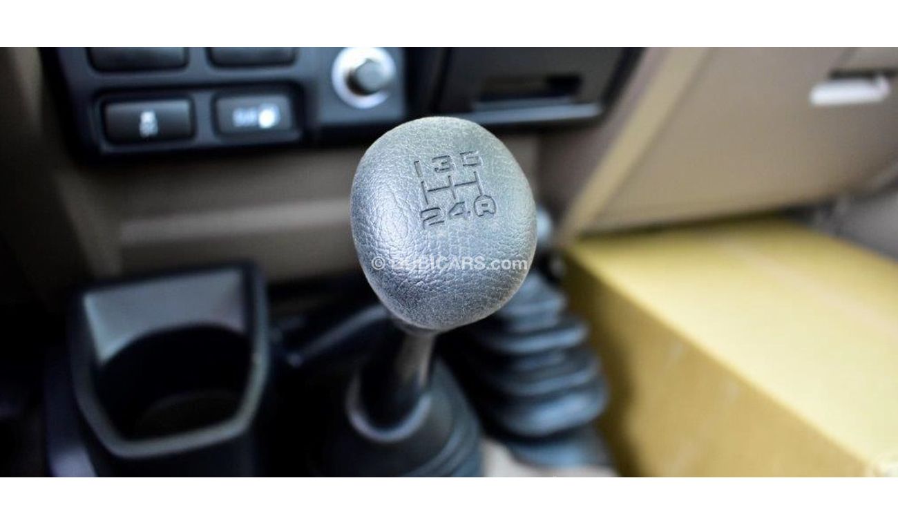 Toyota Land Cruiser Pick Up 4.0L SINGLE CAB PICKUP BASIC WITH MANUAL WINDOW