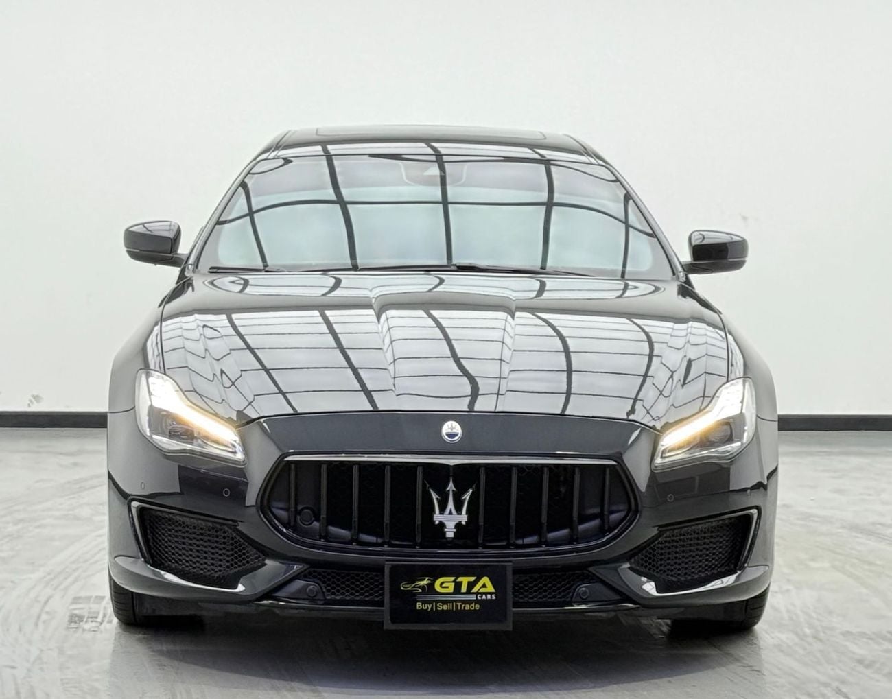 Maserati Quattroporte Modena 3.0L 2023 Maserati Quattroporte Modena, 2026 Maserati Warranty, Very Low Km, Excellent Condit