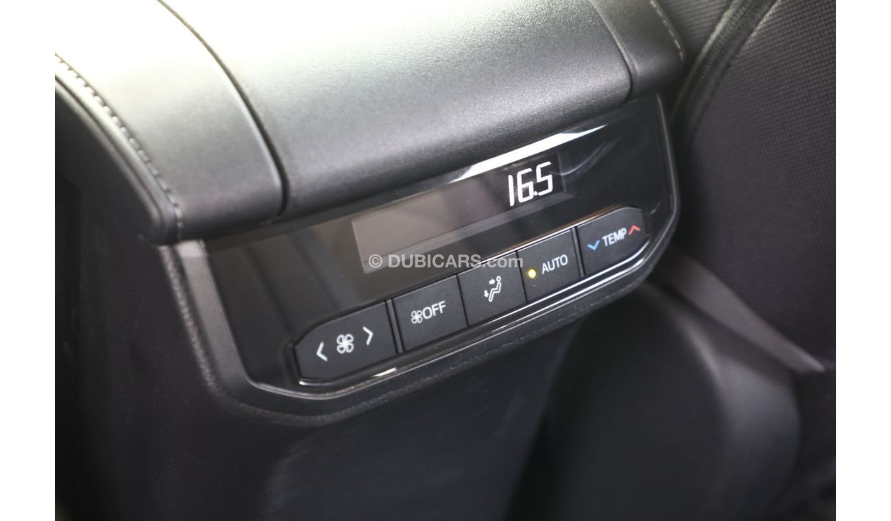 Toyota Highlander 2021 Toyota Highlander 4X4 2.5 LE Hybrid A/T - Black inside black