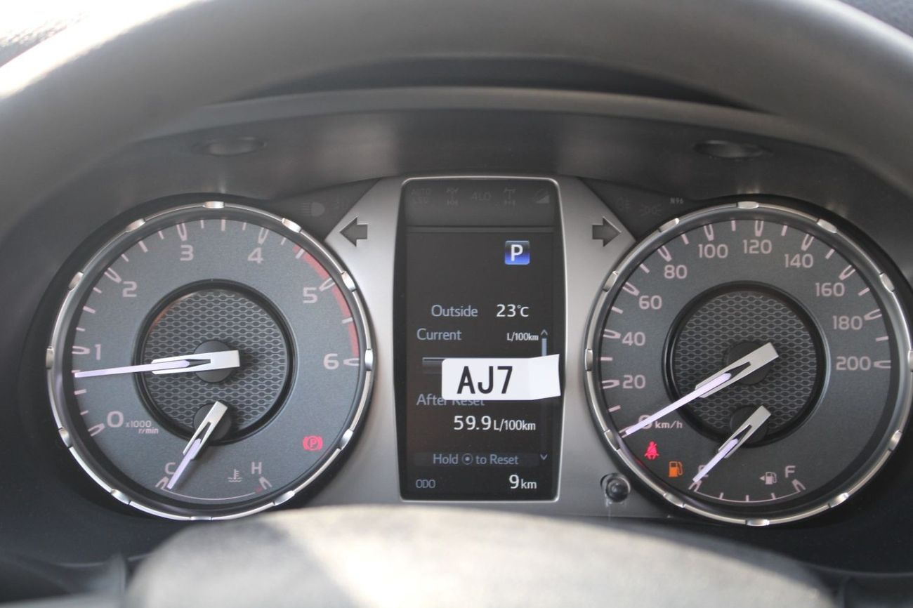 Toyota Hilux TOYOTA HILUX 2.4 L DIESEL DOUBLE CAB 4X4 COMFORT AUTO