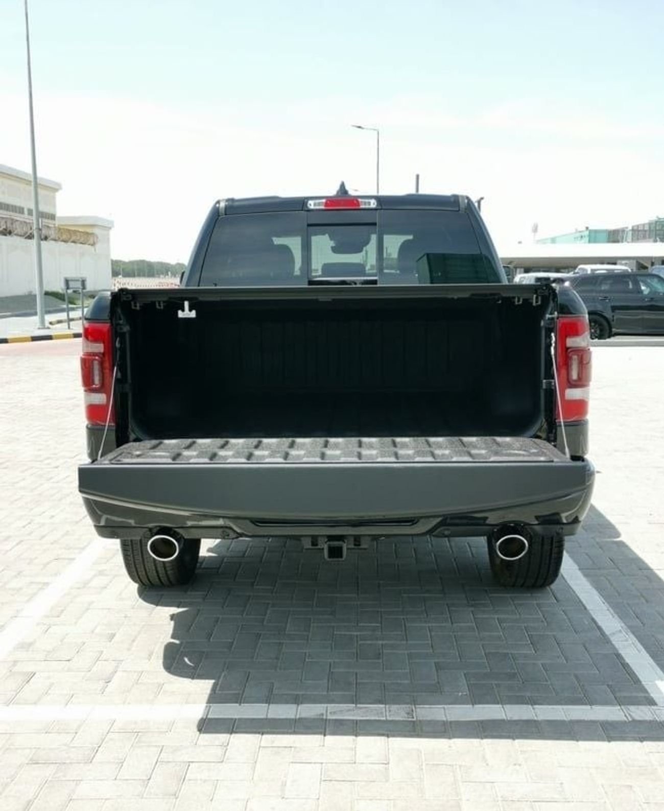 RAM 1500 DODGE RAM LIMITED- 2022- BLACK