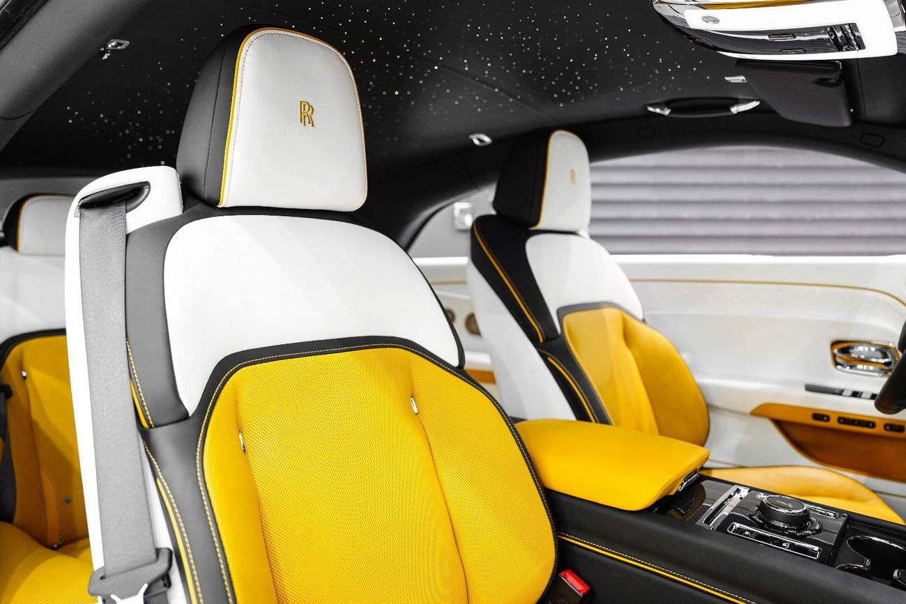 رولز رويس سبيكتر Coupe Black Badge, Bespoke Audio, Starlight, Dealer Warranty + Service!!