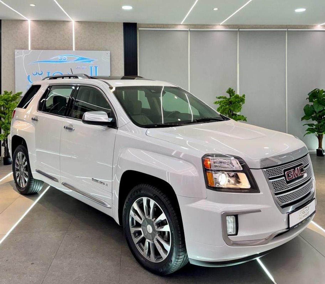 GMC Terrain 2.0T SLT (AWD) BEST GMC TERRAIN DENALI V6 || GCC || FULL OPTIONS || PANORAMIC ROOF || SCREENS