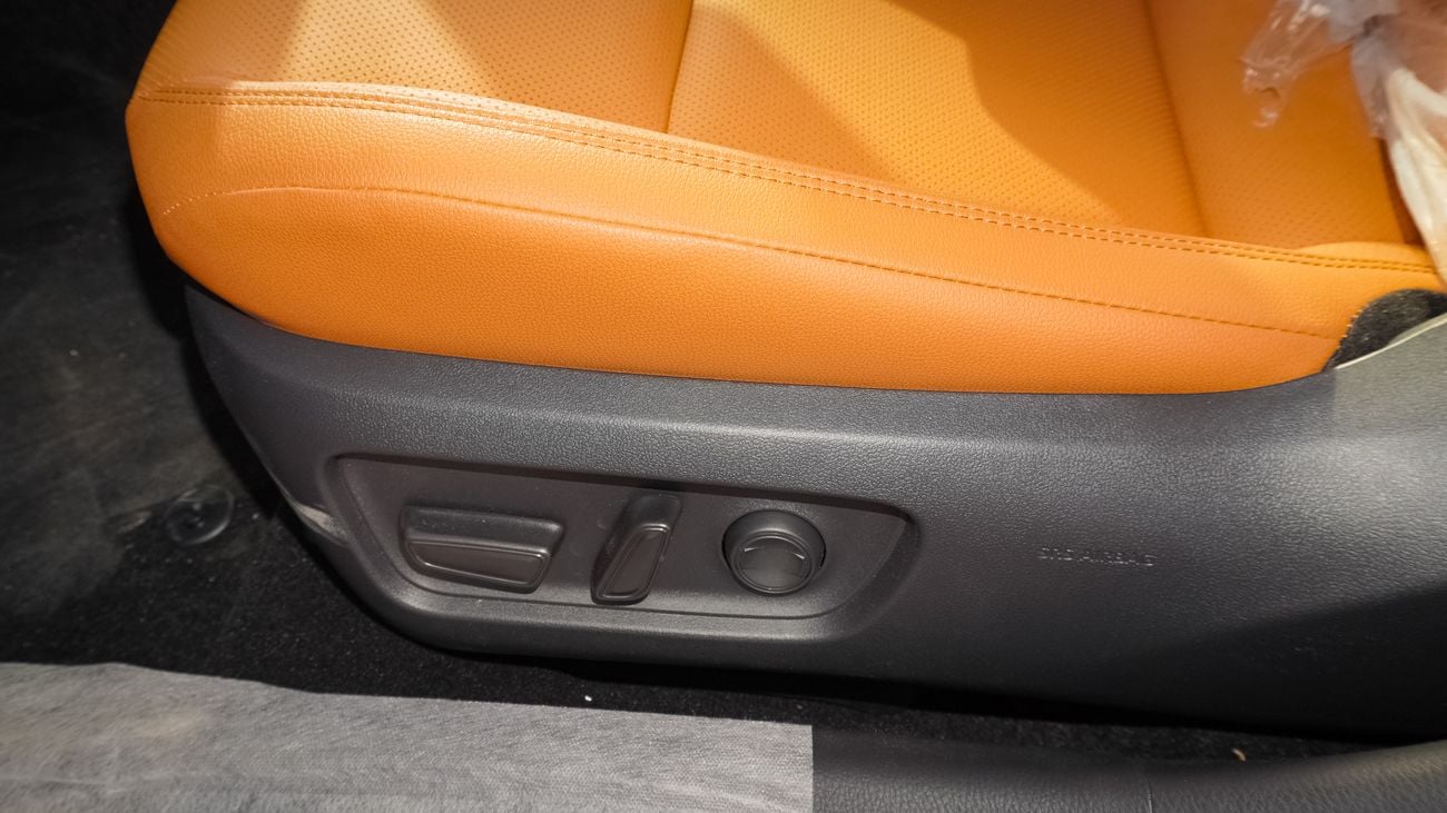 تويوتا كامري Lumiere 2.5L HEV