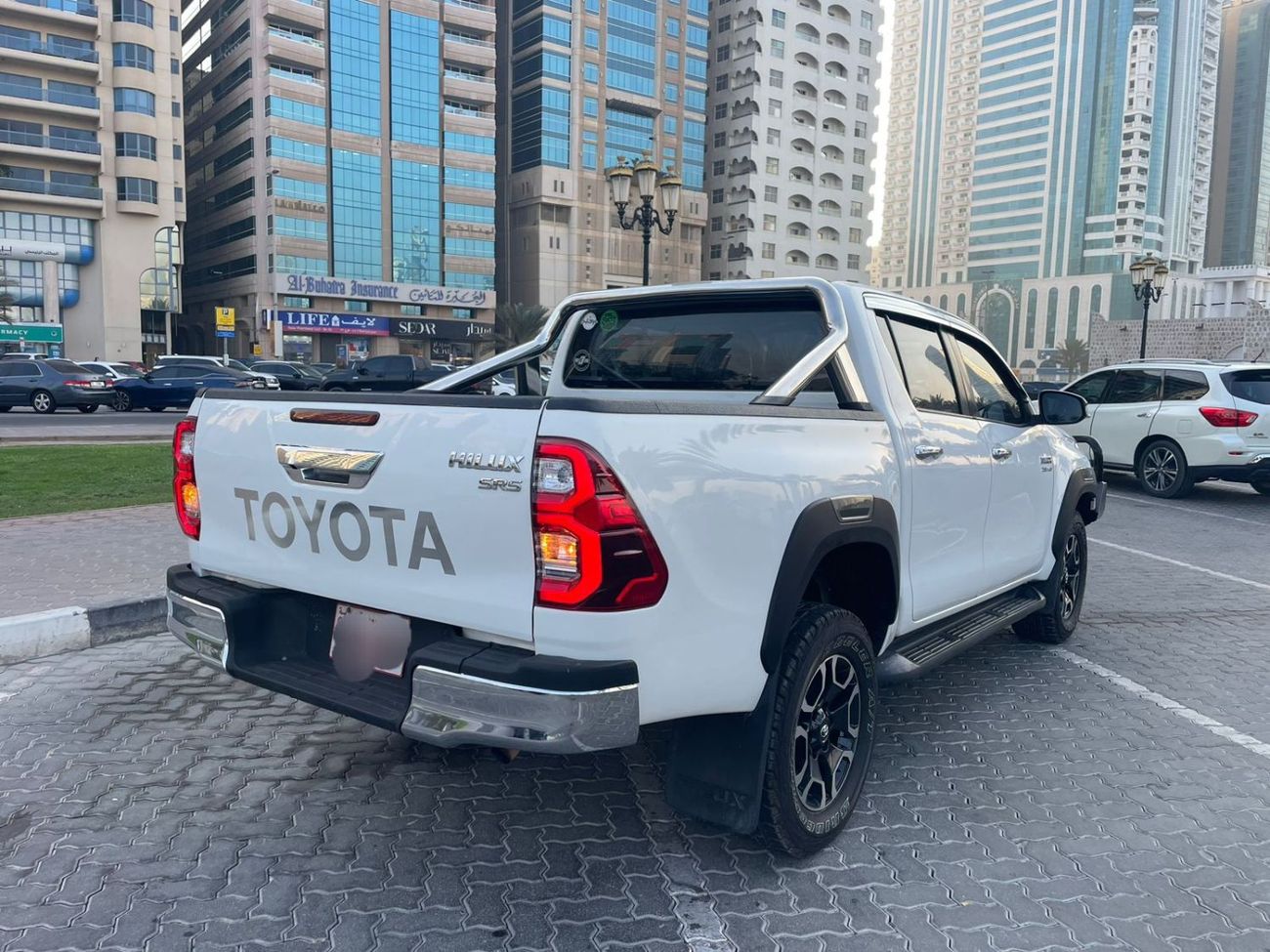 Toyota Hilux Toyota Hilux D4D Engine 2.8 Diesel Transmission colour white Automatic Interior Black D4D 4DOOR 5sea