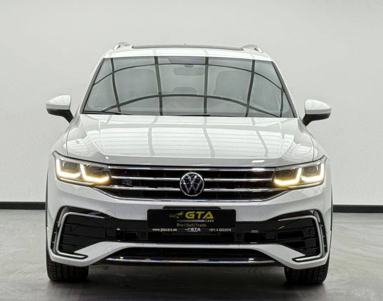 Volkswagen Tiguan 2024 Volkswagen Tiguan R-Line, 2026 Volkswagen Warranty + Service Pack, Very Low Km, GCC