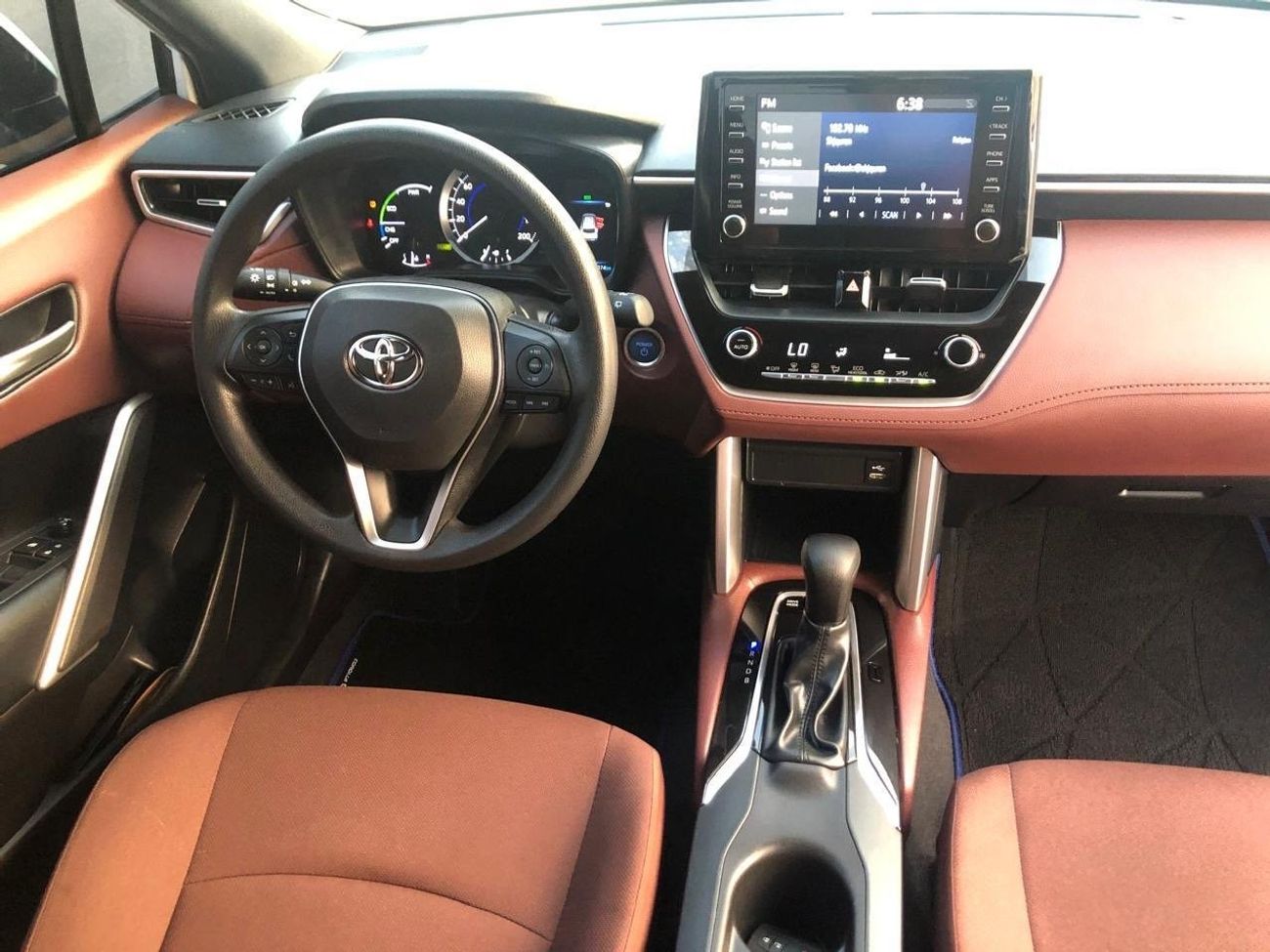 Toyota Corolla Cross Corolla Cross 1.8L 2022 GCC (Hybrid)