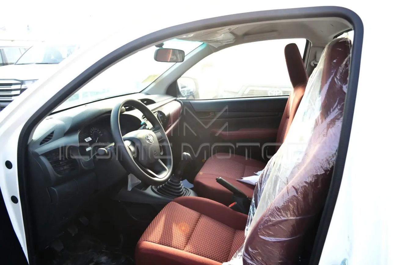 Toyota Hilux TOYOTA HILUX SC 2.4L 4X2 M/T (DIESEL) MY24