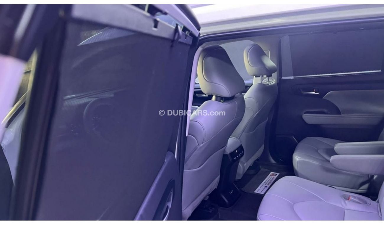 Toyota Highlander 2022 Toyota Highlander XLE AWD 4x4 Full Option Without Paint