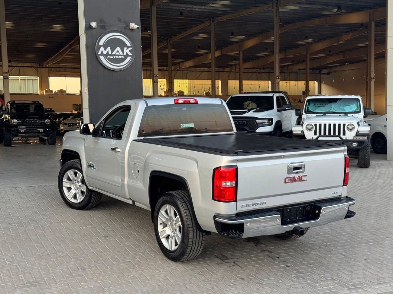 GMC Sierra 1500 REG/CAB SLE Z71 V8 5.3L/ LOW MILEAGE /RADAR / GEAR COLOR / REMOTE START / ROAD ASSIST
