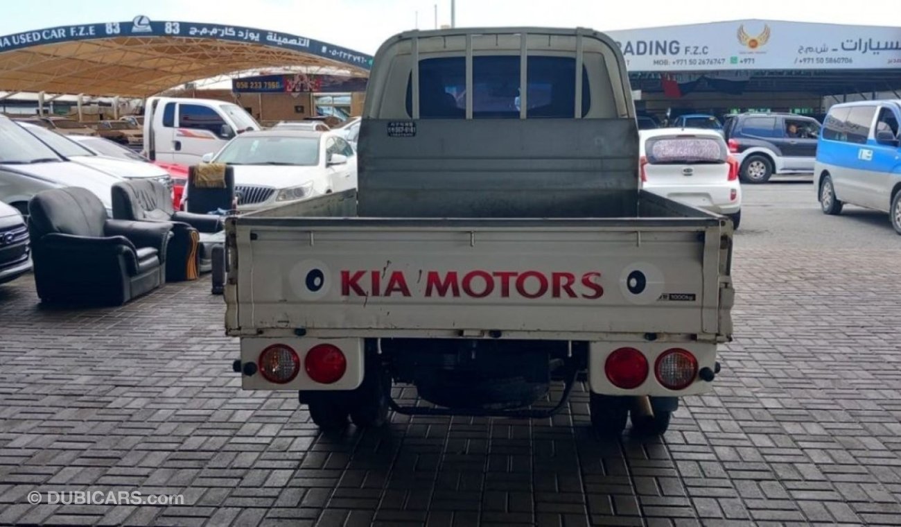 Kia K2700 ١١١١