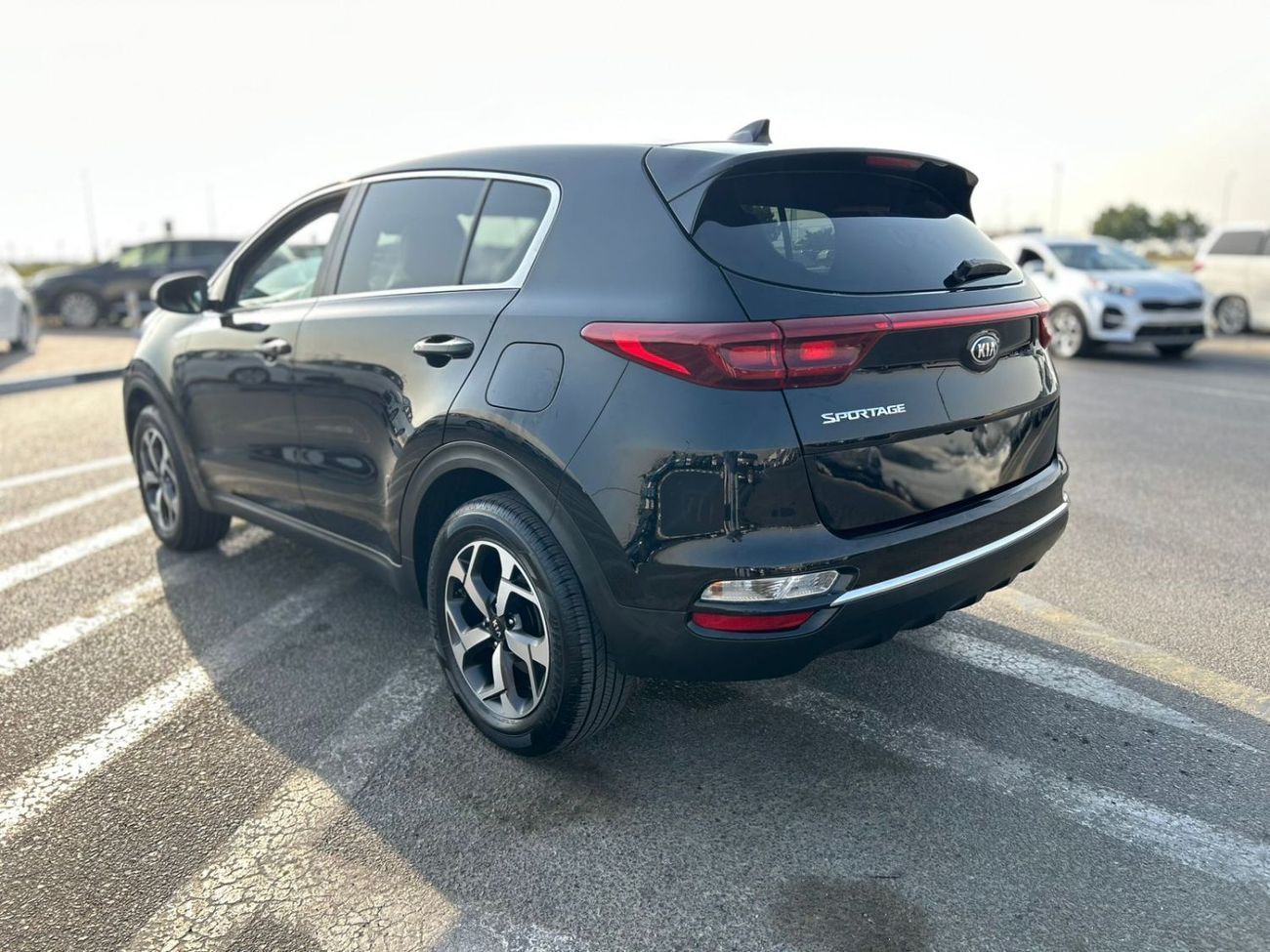 كيا سبورتيج 2021 Kia Sportage 2.4L V4 - MiOption + Leather & Electric Seats - Apple/Android Play - Rear CAM - Ri