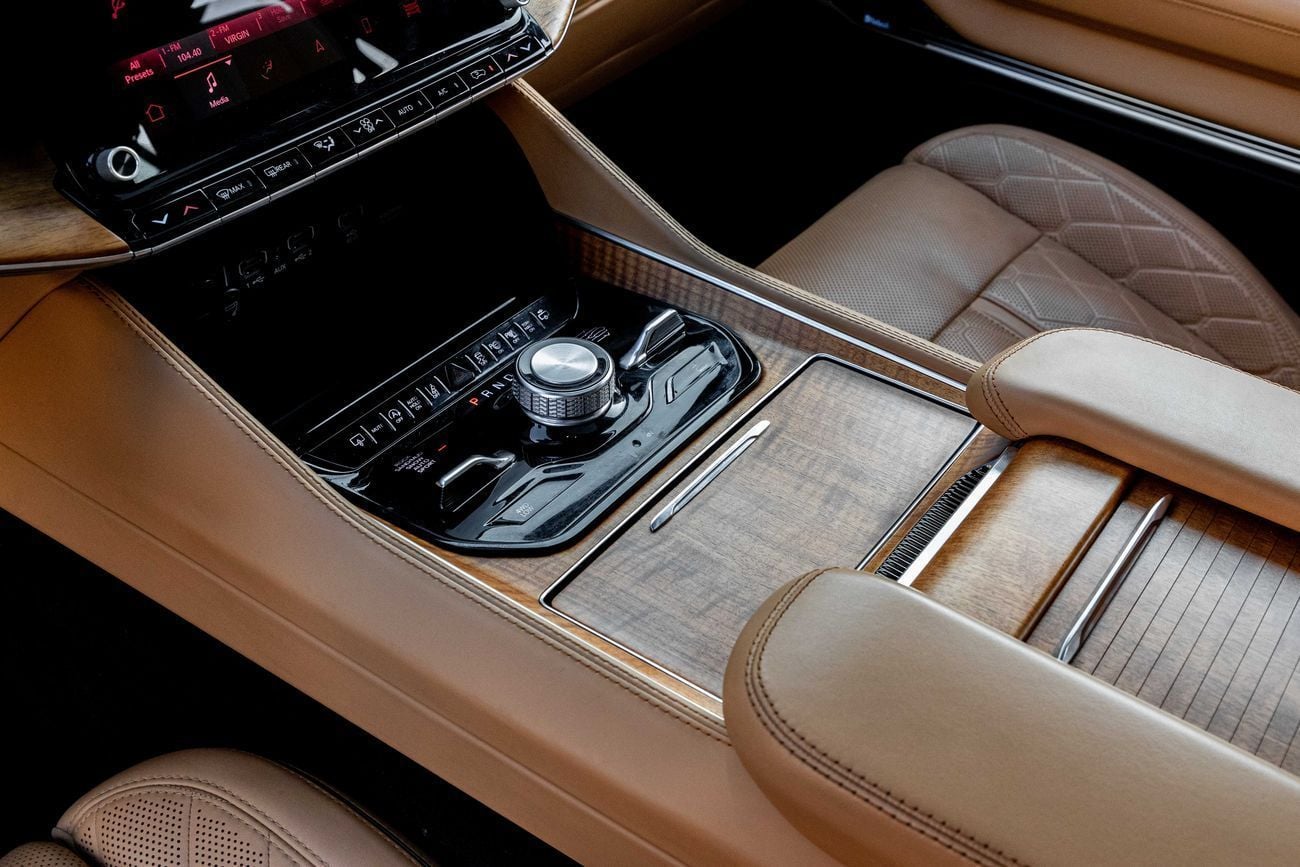 Jeep Grand Wagoneer Grand Wagoneer Series III BS | 4,074 P.M | 0% Downpayment | WAGONEER SERIES III BS | WARRANTY!