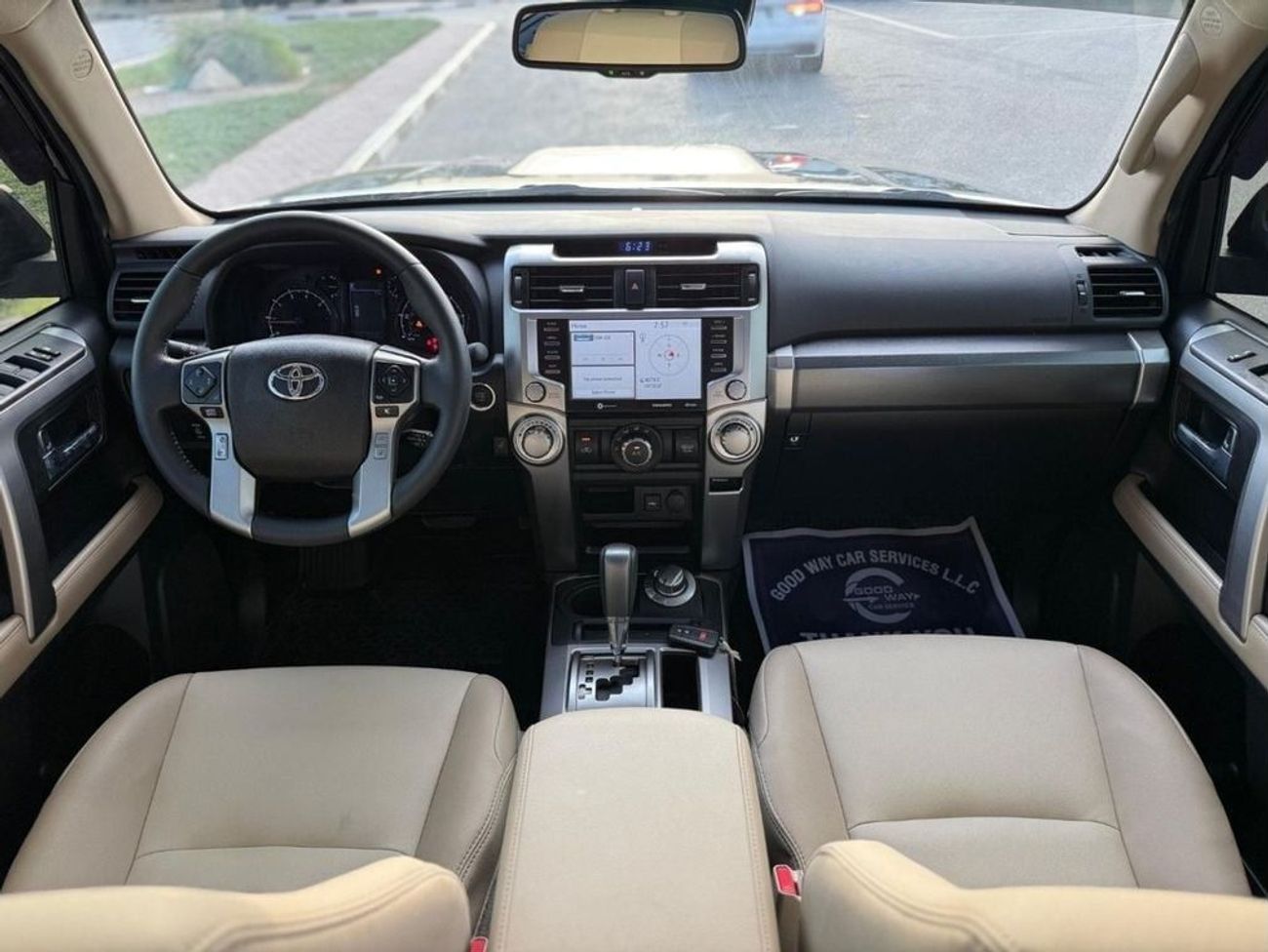 Toyota 4Runner SR5 Premium 4WD Full Option