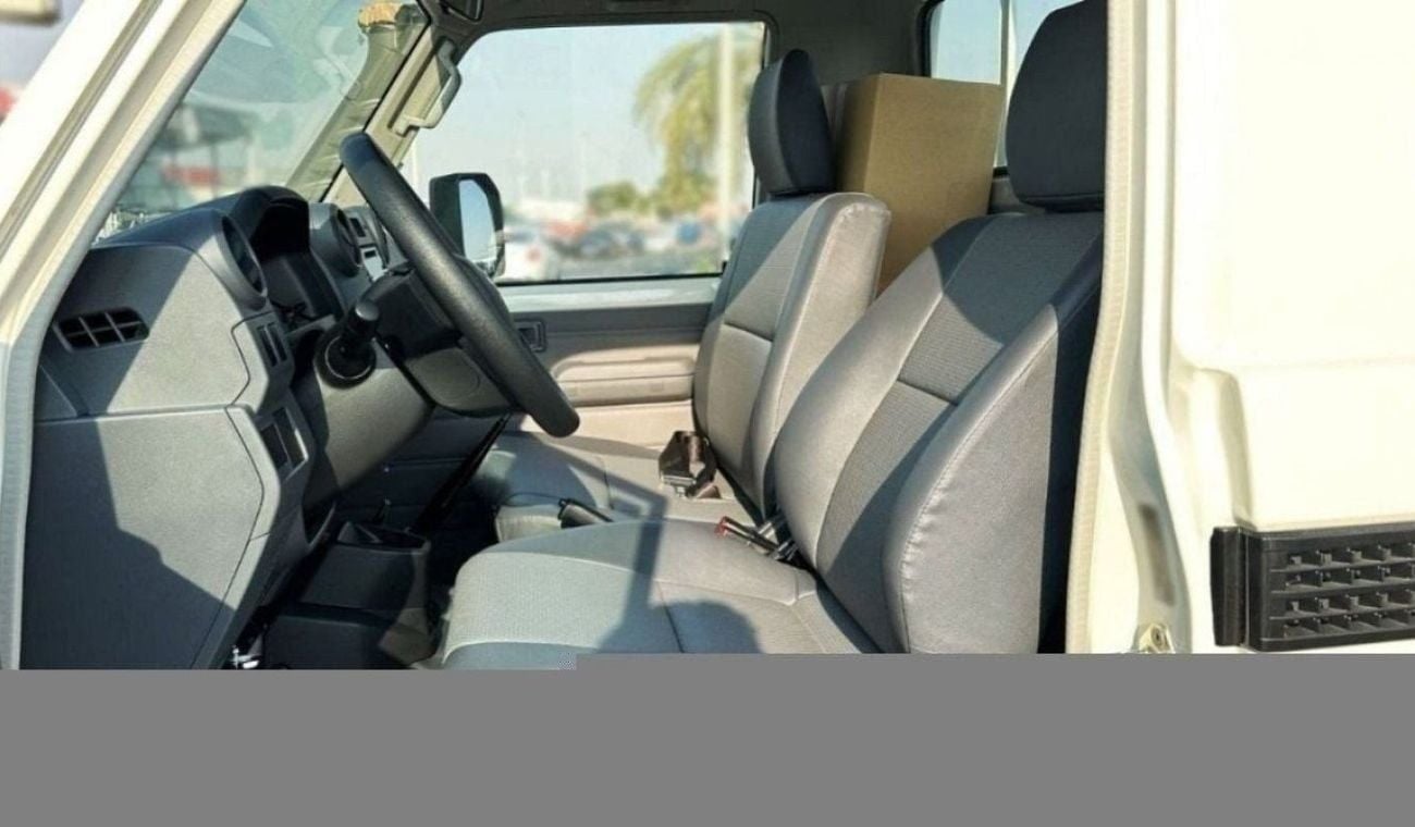 Toyota Land Cruiser Pick Up Toyota Land Cruiser Pick up LC79 SC 4.2L Diesel MY2024 V6 0KM