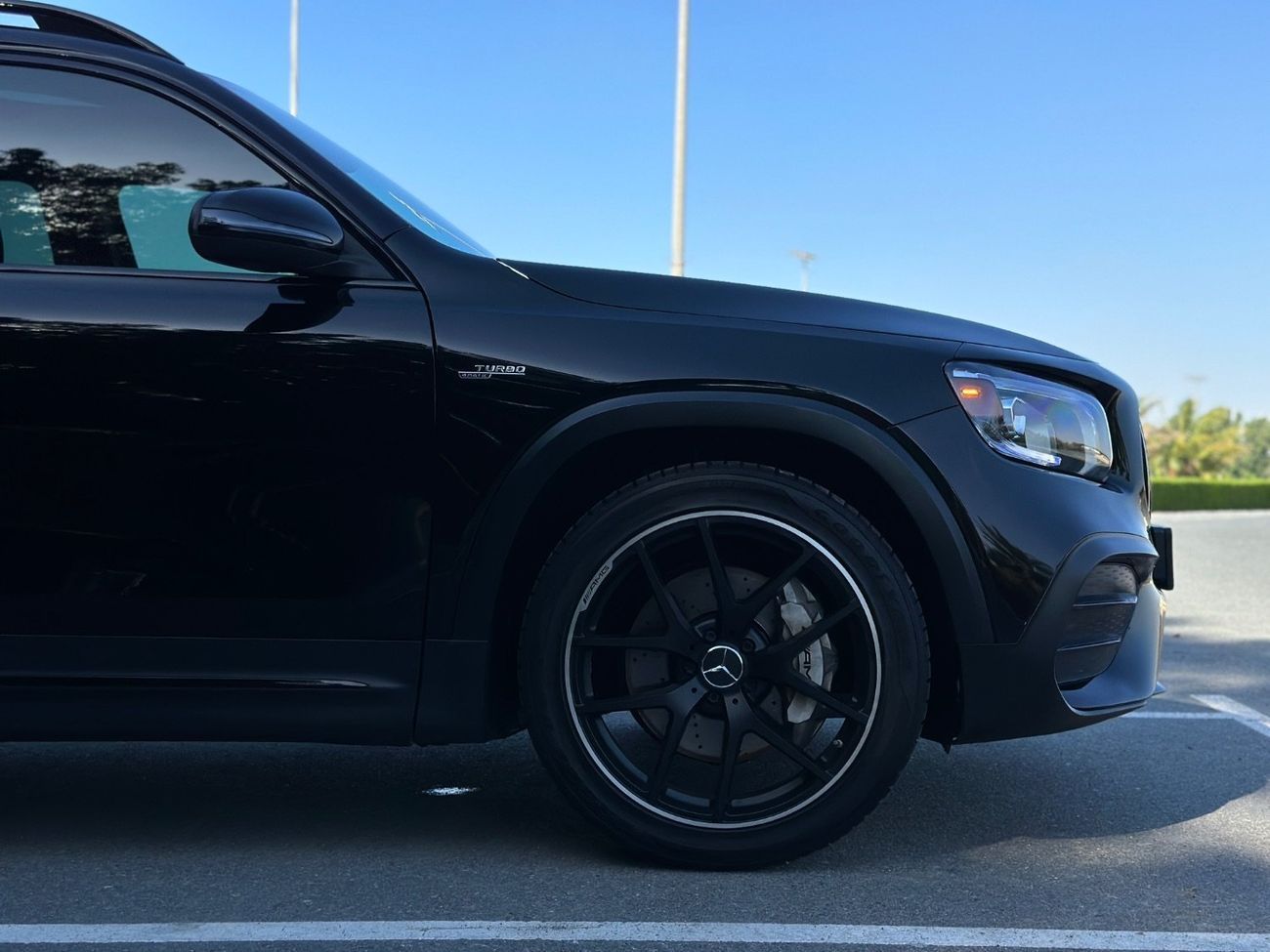 Mercedes-Benz GLB 35 AMG 4MATIC 2.0L (302 HP)