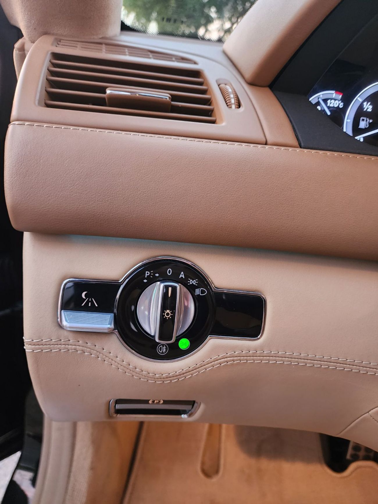 Mercedes-Benz CL 500 Mercedes-Benz CL500 Year Model: 2014 GCC Specifications  Low Kilometer Driven   Well maintained and 