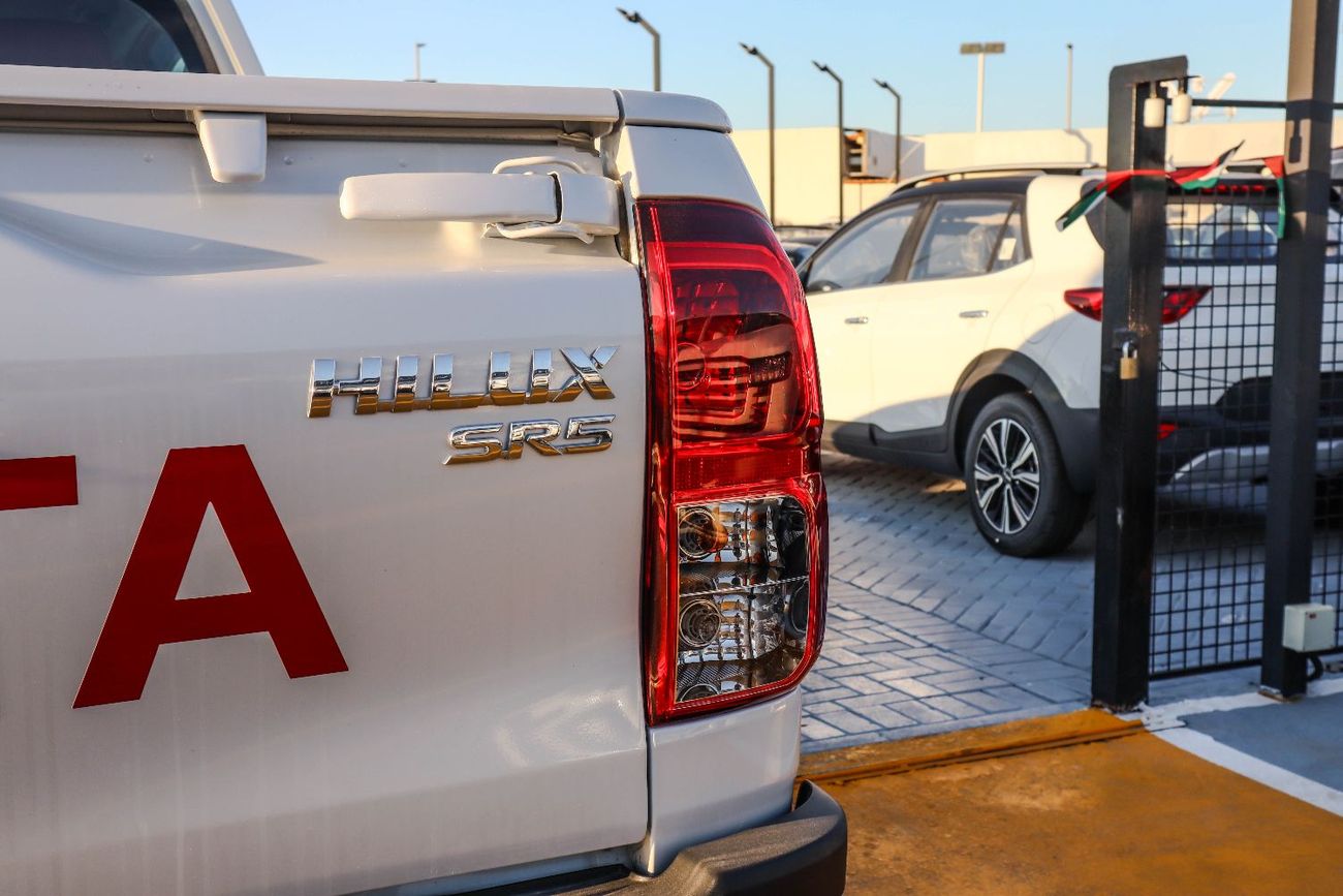 تويوتا هيلوكس GLX 2.7L Double Cab Utility RWD A/T