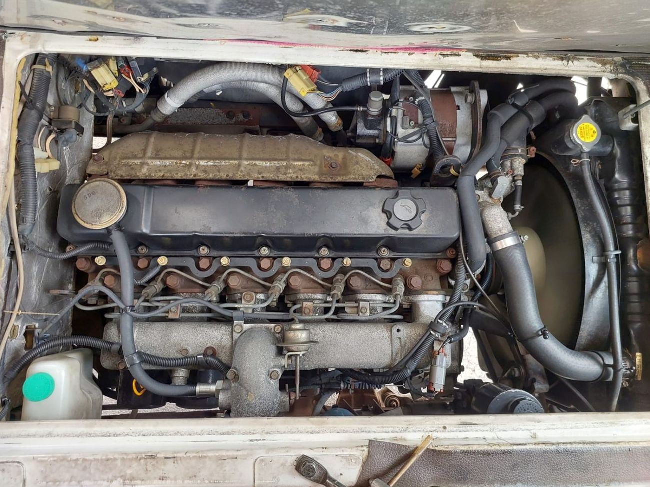 Nissan Civilian NISSAN CIVILIAN BUS RHD 1995 MODEL 4.1 L DIESEL MANUAL(PM35185)