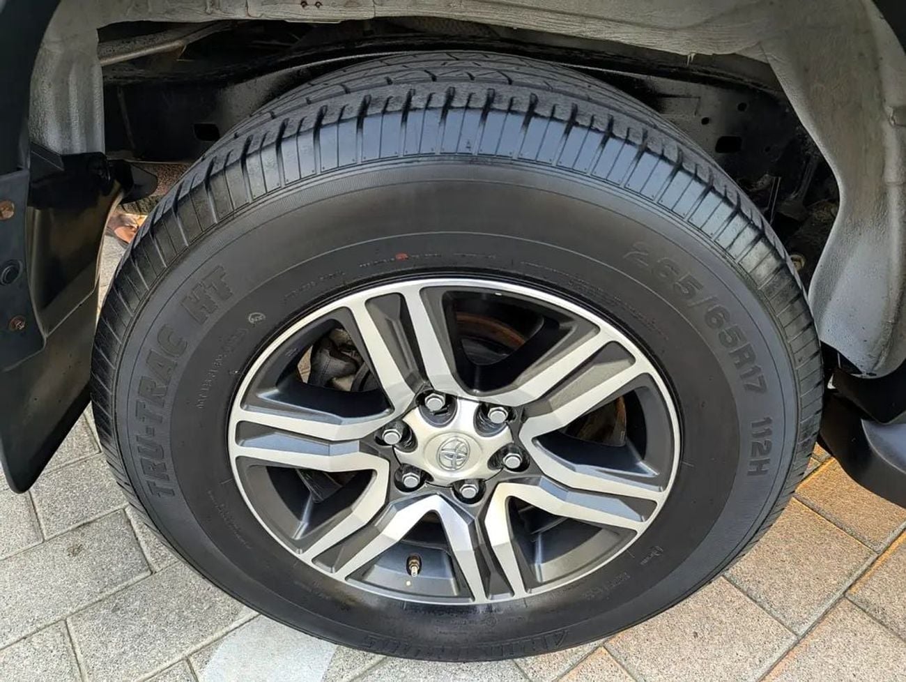 Toyota Fortuner EXR 4x4 V4 2.7L GCC Specs Interior and Exterior Excellent Condition