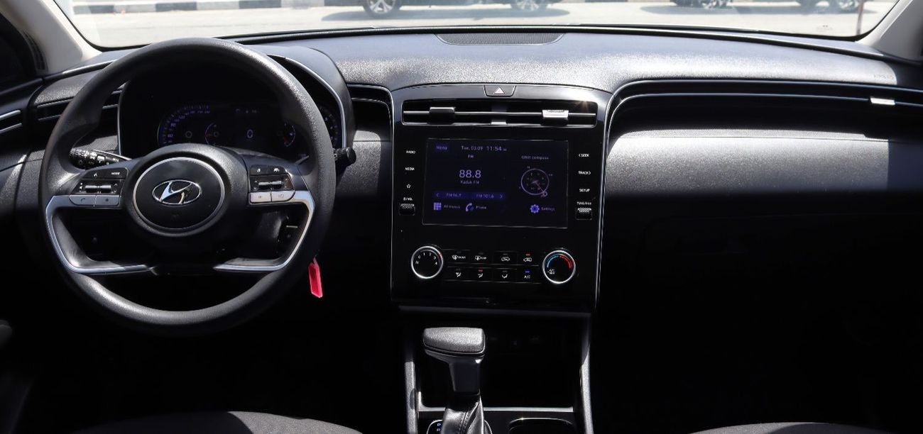 Hyundai Tucson Comfort ACCIDENTS FREE - GCC - 2000 CC - ORIGINAL PAINT - PERFECT CONDITION INSIDE OUT