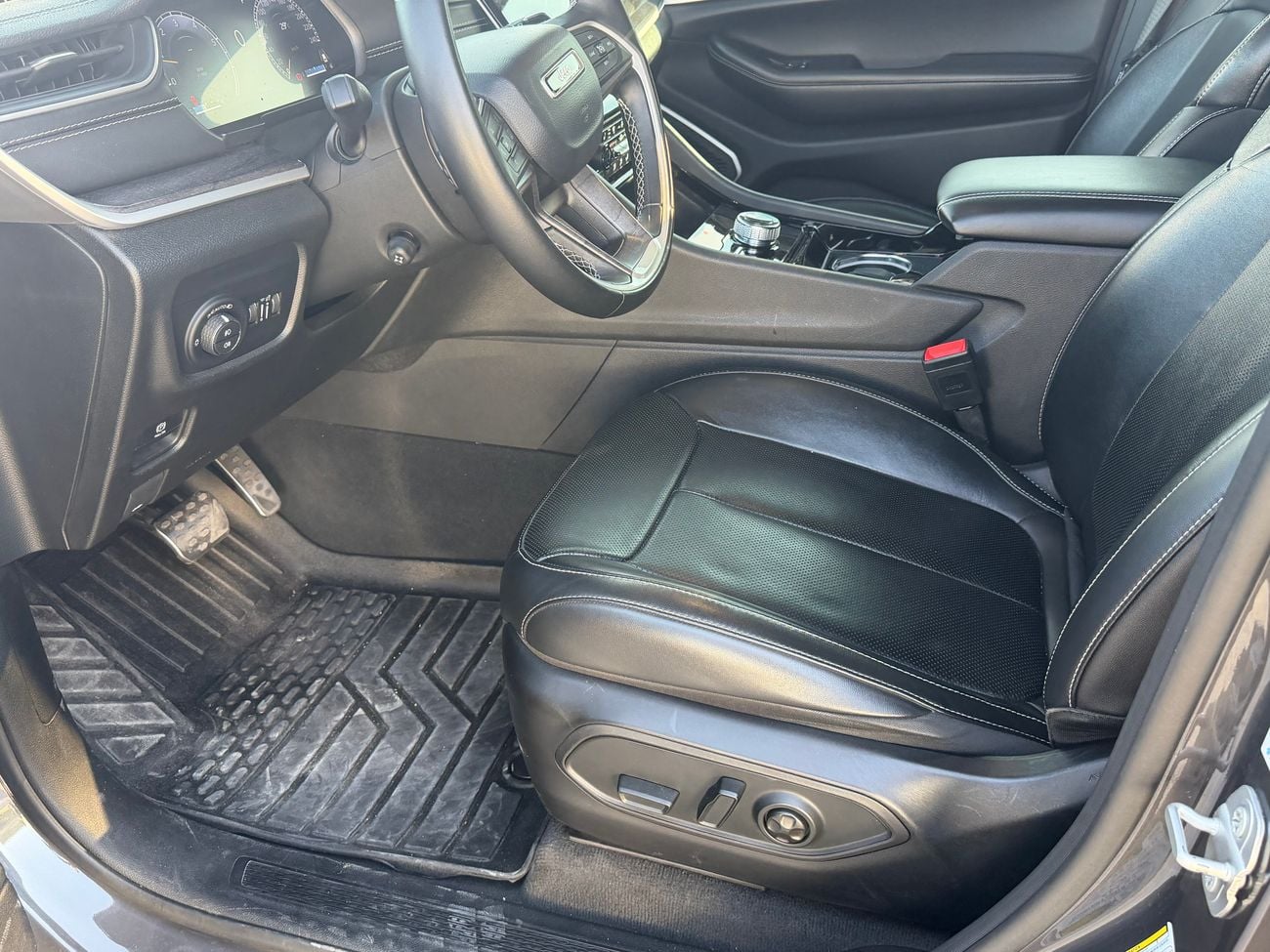 جيب جراند شيروكي