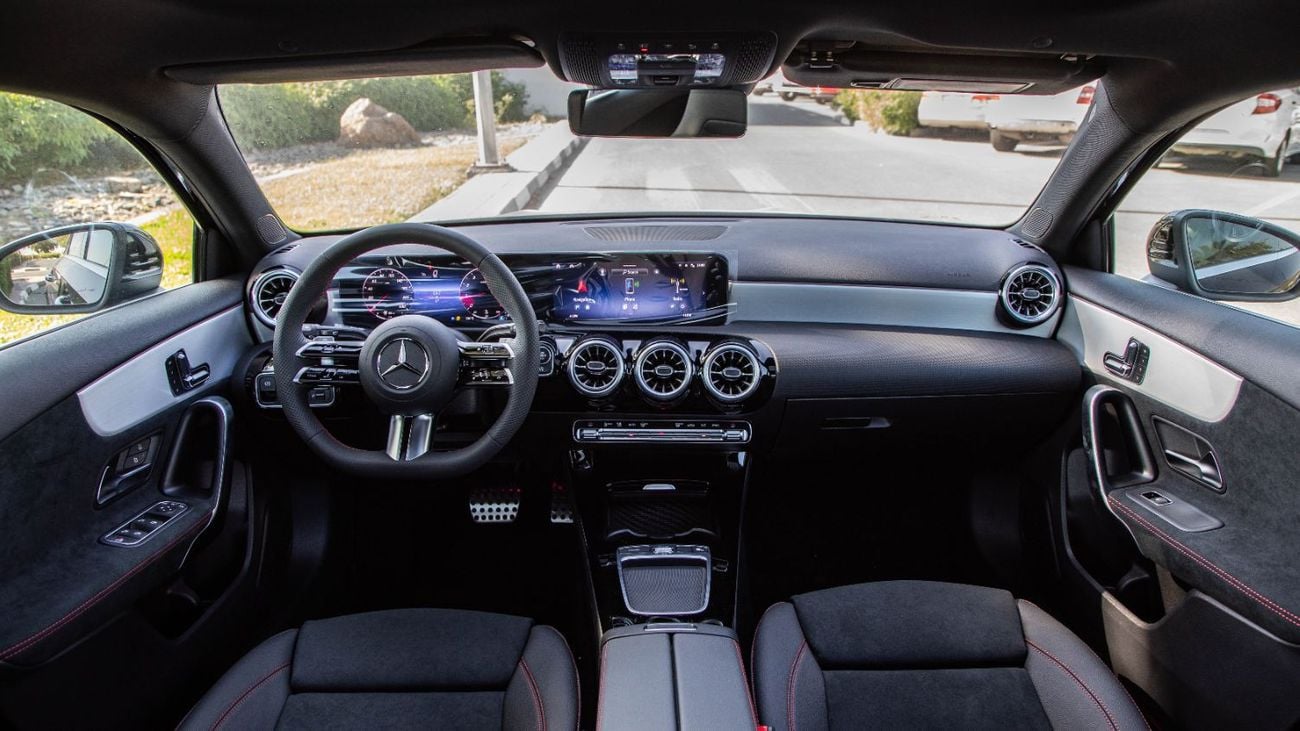 مرسيدس بنز A 200 AMG AMG Hatchback | 2025 | GCC Specs with 5 Years Warranty | For Local Registration +10%