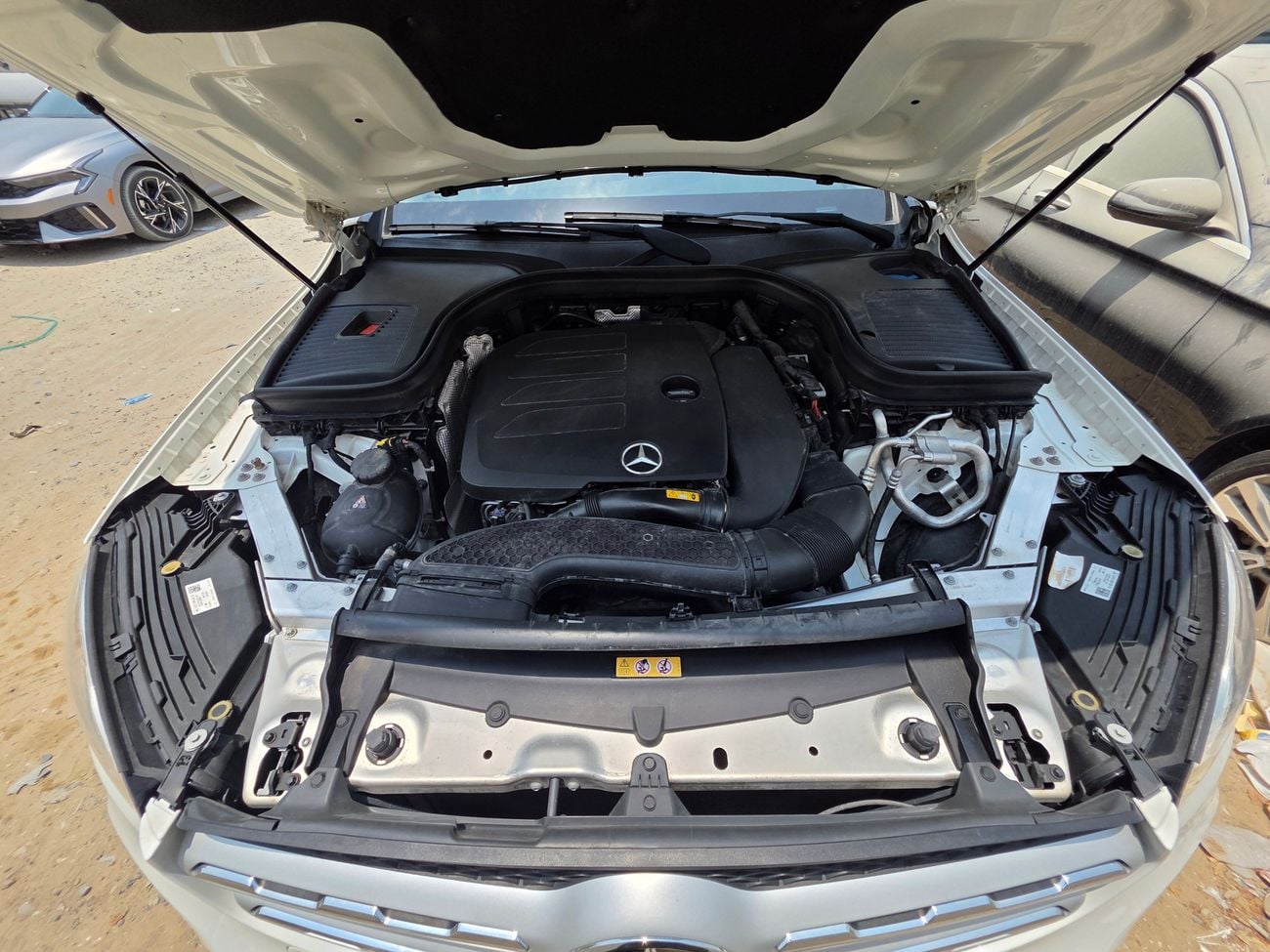 Mercedes Benz GLC 300 STD (NON GCC)