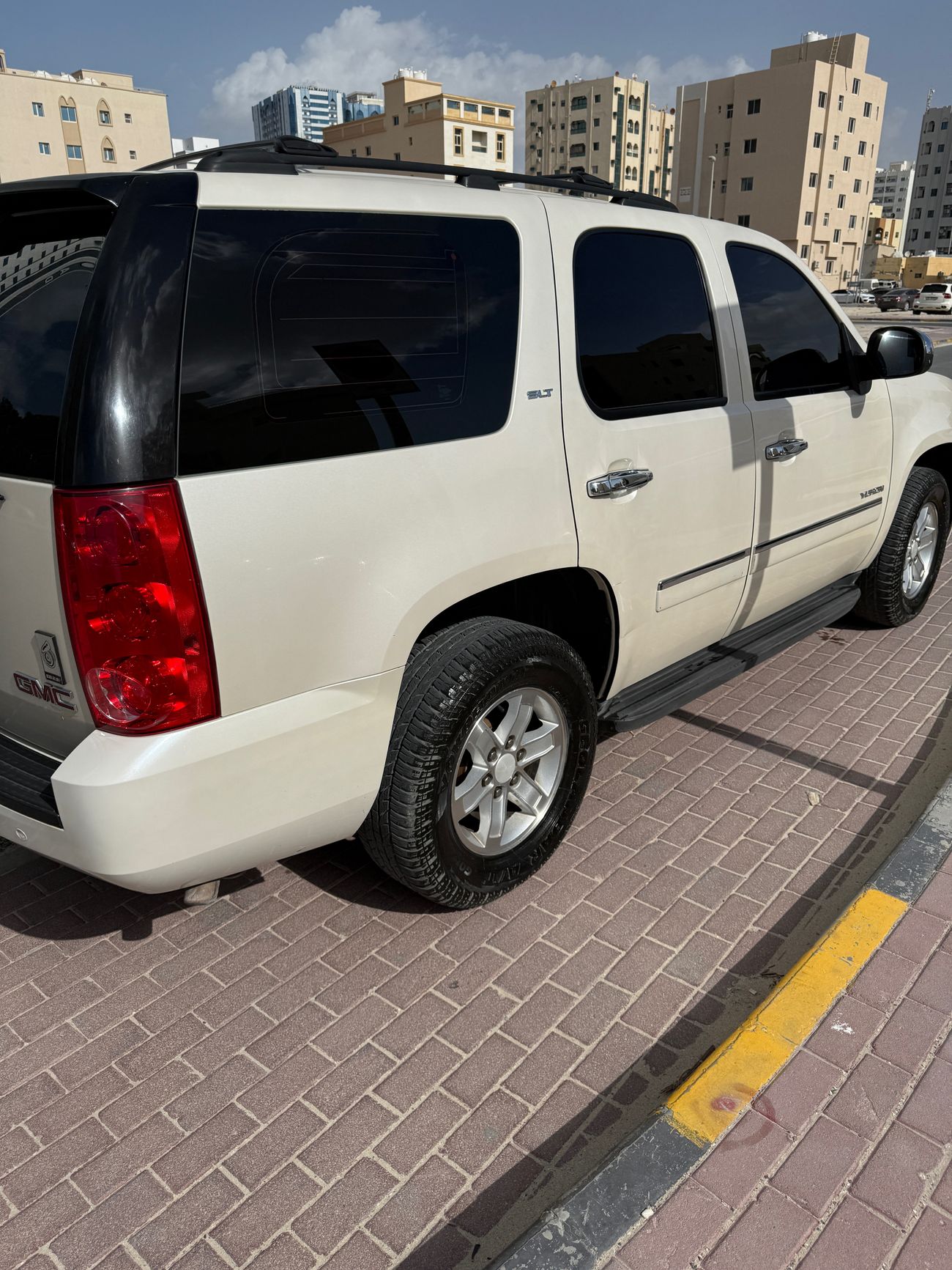 جي أم سي يوكون SLT V8 5.3L