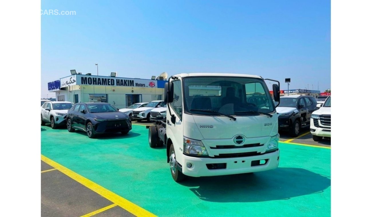 Hino 300 Hino 714 chassis / 4.2 tons // single cabin // 2023