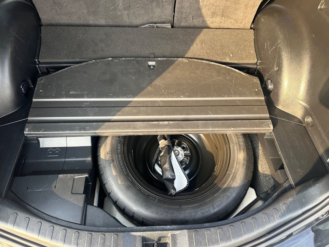 Toyota RAV4 Hybrid XLE 2.5L