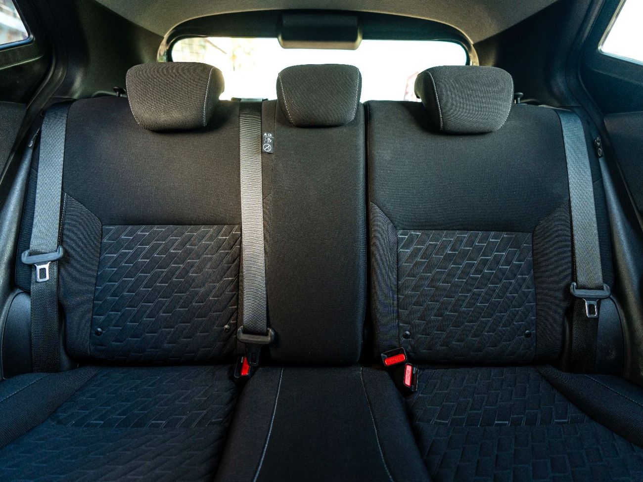 نيسان كيكس AED 943 PM • KICKS SV • ONLY 20,000 KM • FULL SERVICE HISTORY • PRISTINE CONDITION