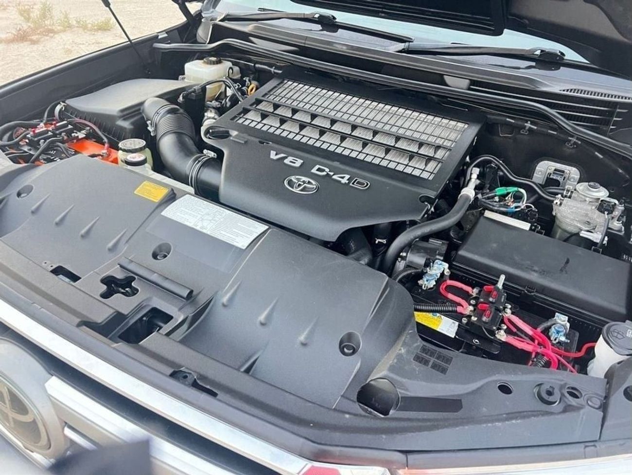 Toyota Land Cruiser diesel 4.5 liter right hand automatic sunroof cool box leather seats