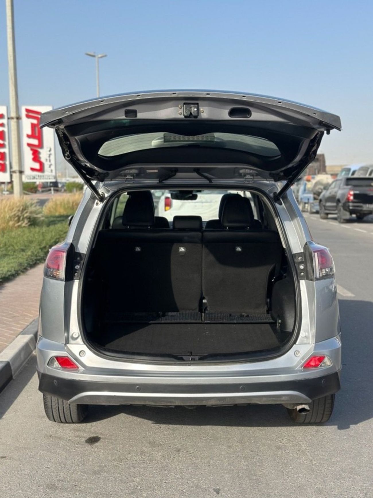 تويوتا راف ٤ Limited 2.5L push start, leather seats, Power seats,sunroof