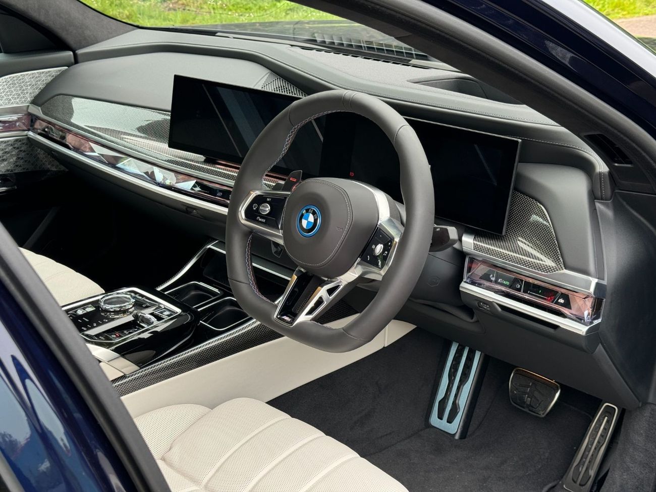 BMW M760Li E XDRIVE MODELS