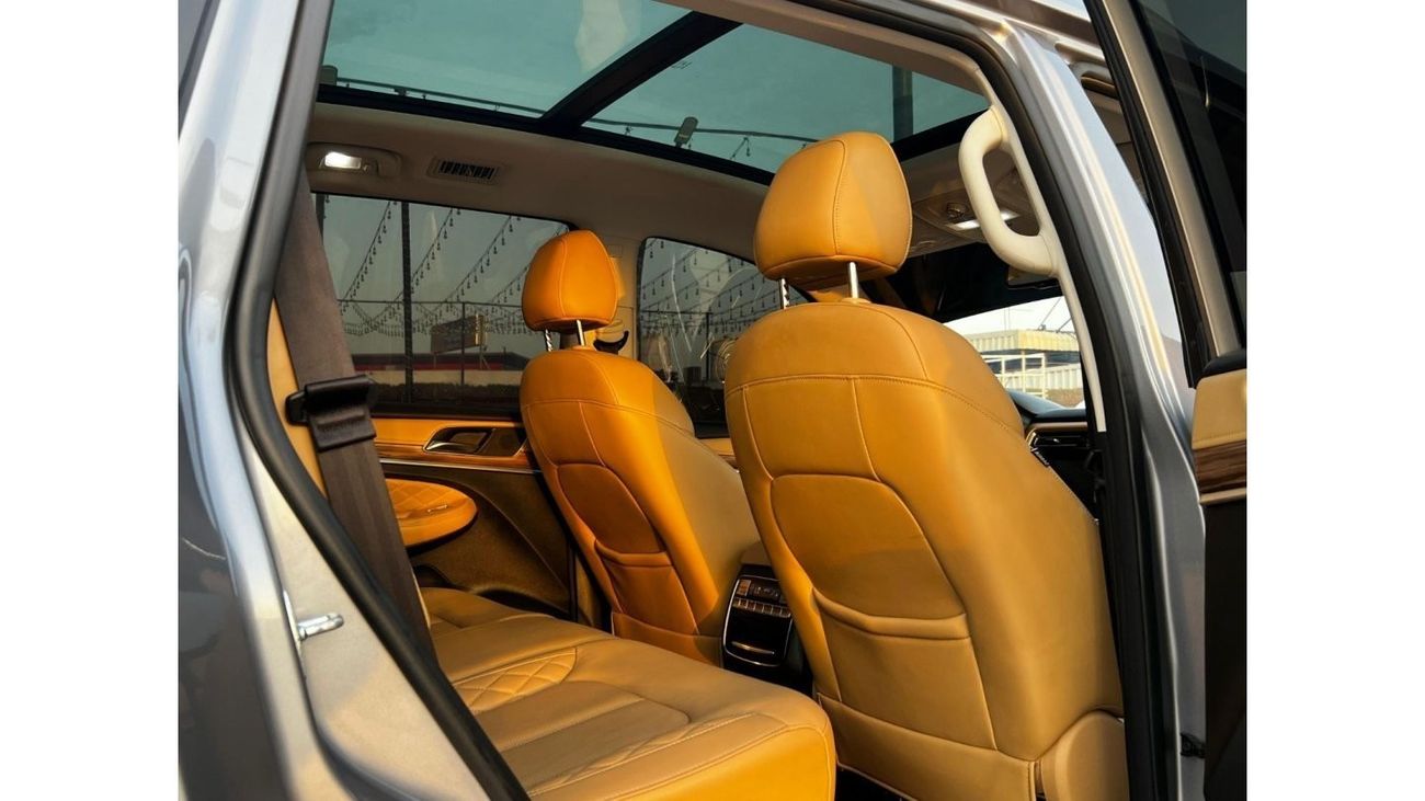 أم جي RX8 لاكجري