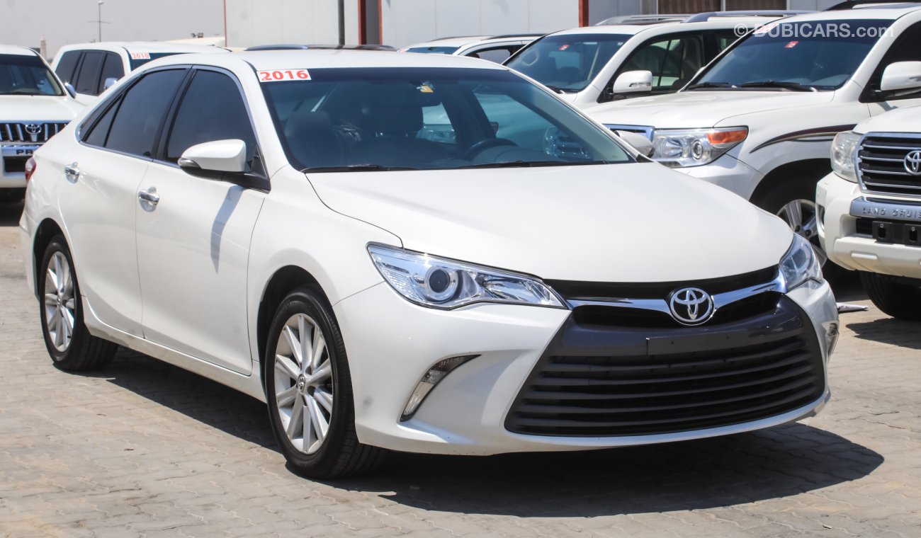 Toyota Camry SE