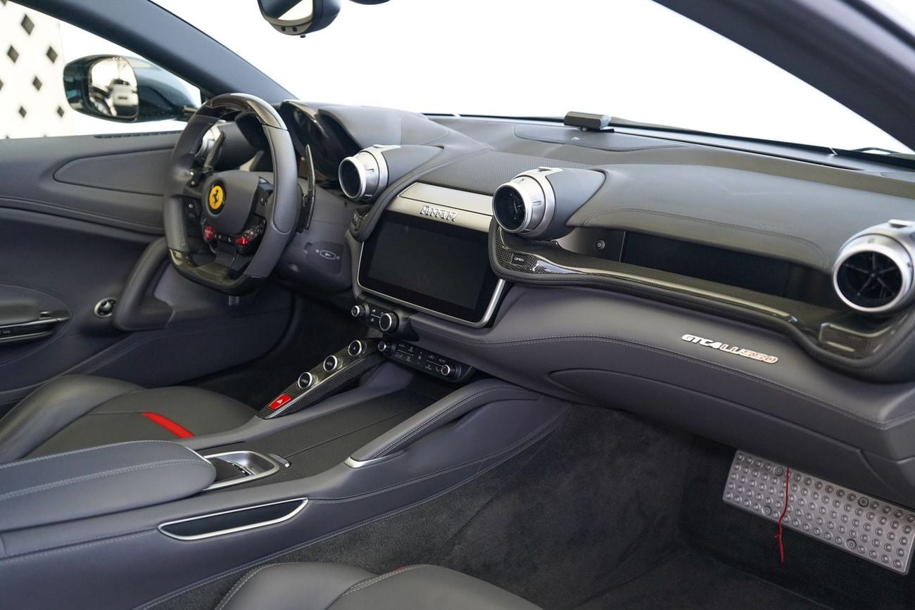 Ferrari GTC4 Lusso V12