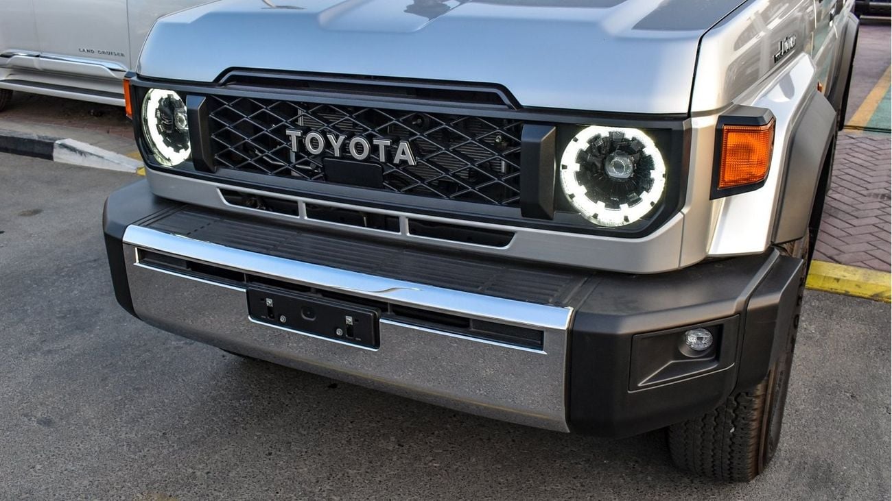 Toyota Land Cruiser 70 4.0L V6  A/T