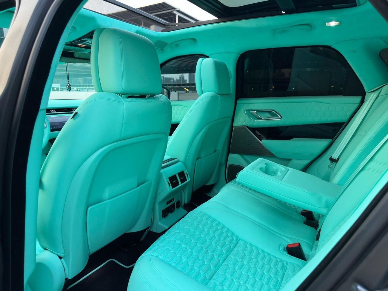 Land Rover Range Rover Velar P300 R-Dynamic S 3.0L