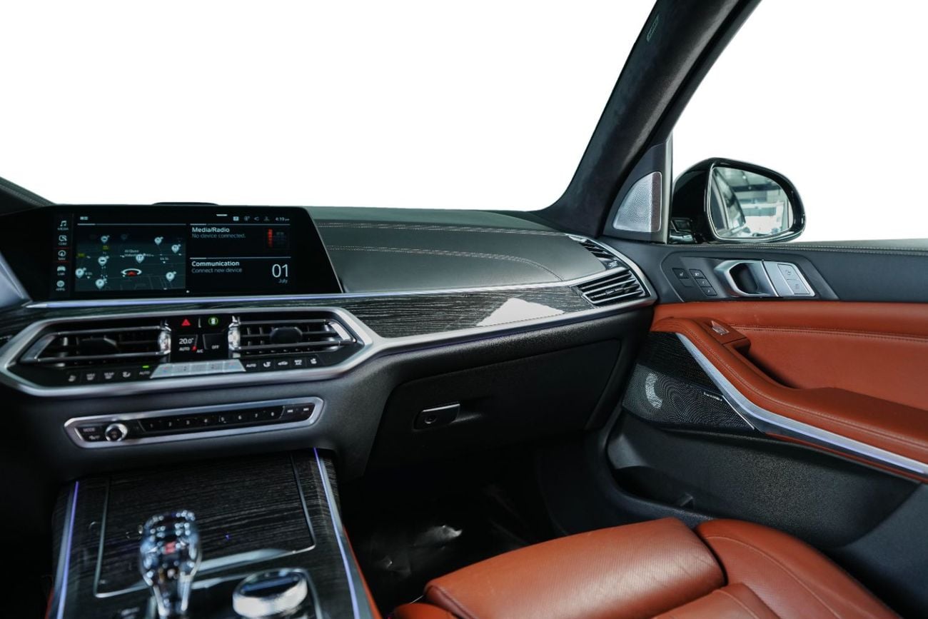 بي أم دبليو X7 50i M SPORT