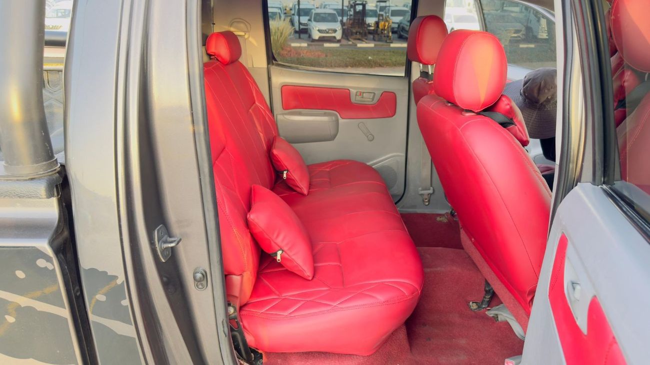 تويوتا هيلوكس -