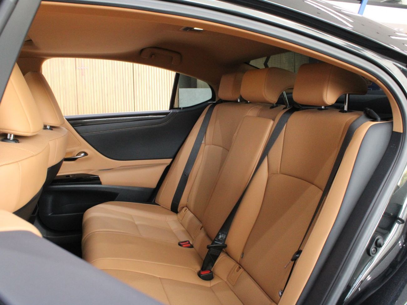 لكزس ES300h AlFuttaim warranty