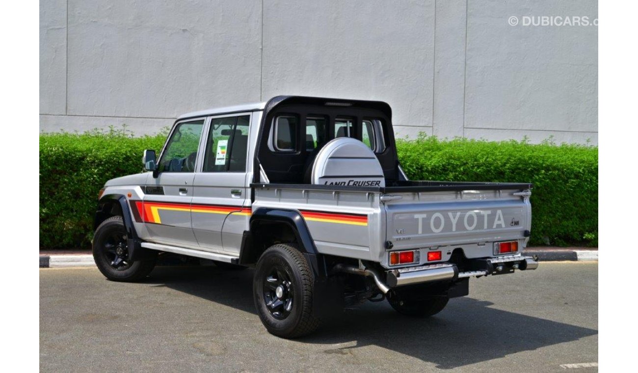 Toyota Land Cruiser Pick Up 79 Double Cab V8 Black Edition- Full Option