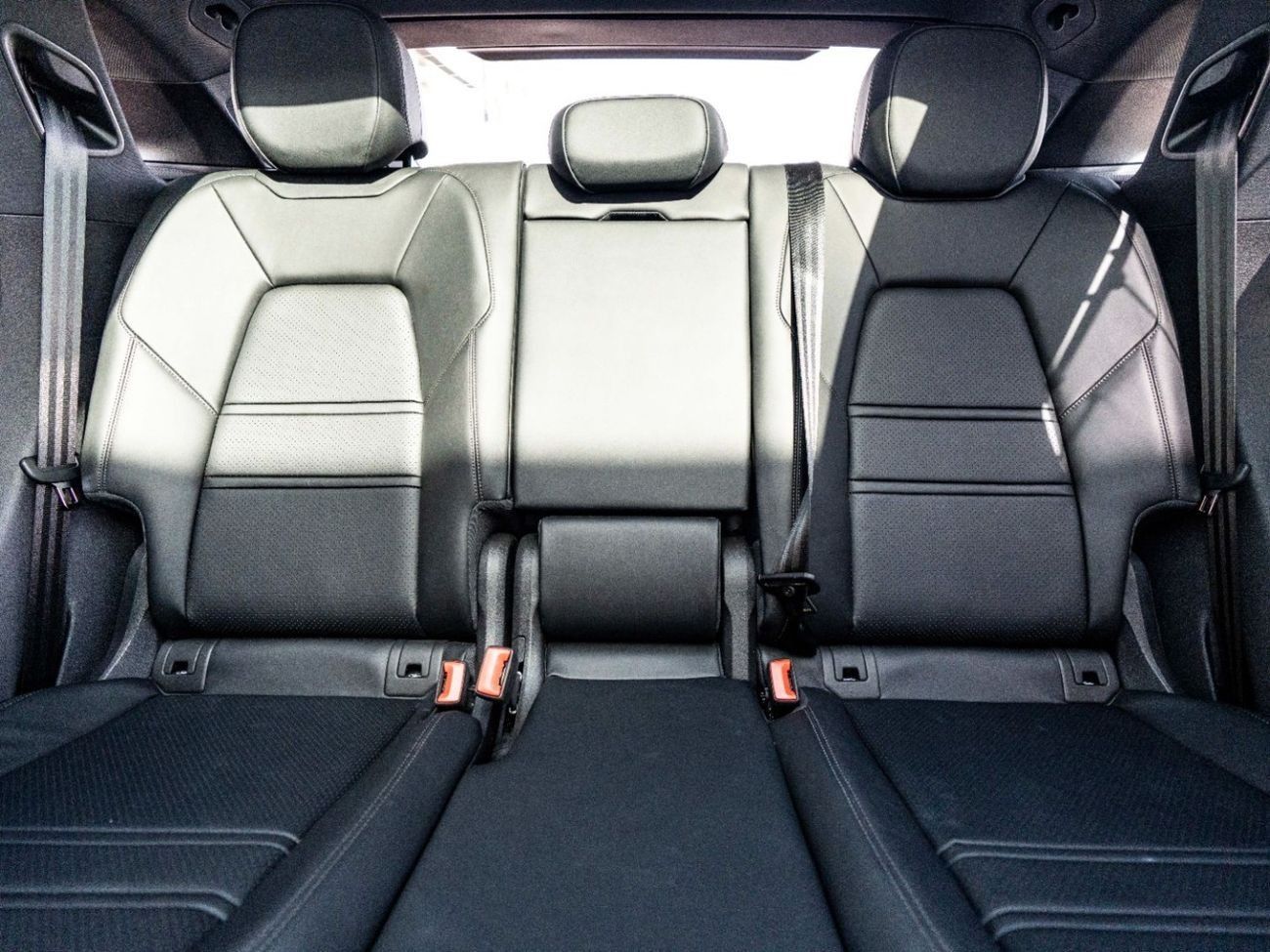 Porsche Cayenne Base Coupe