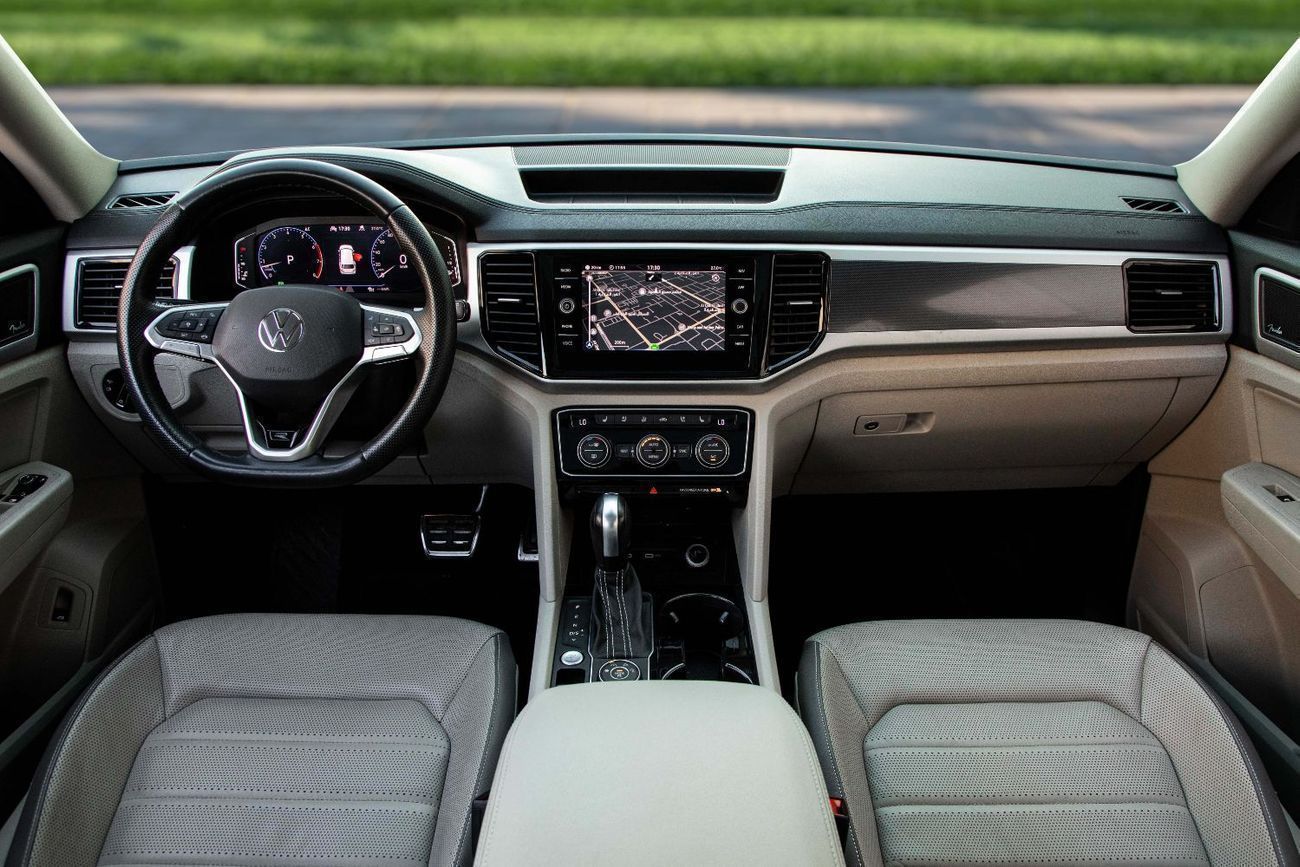 Volkswagen Teramont R-LINE PACKAGE | 2,350 P.M | 0% Downpayment | Immaculate Condition!