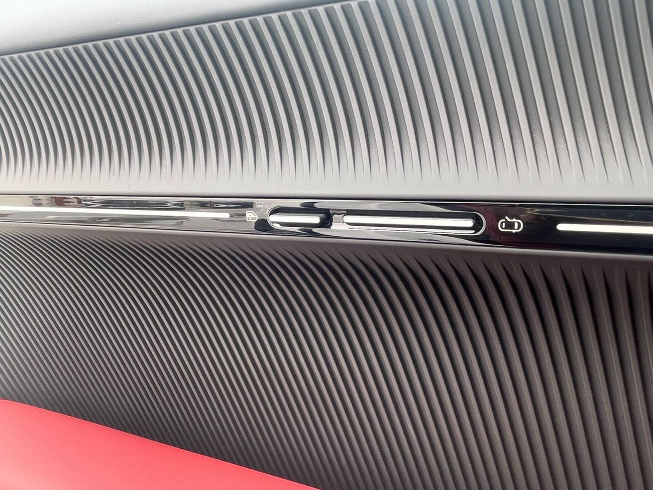 Avatr 12 ULTRA PERFORMANCE AWD 35.4" 4K PANORAMIC DASH