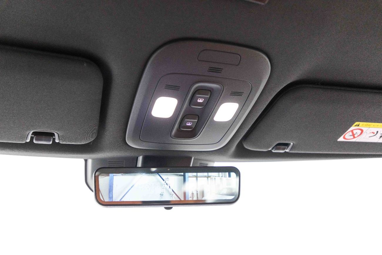 روكس 01 1.5L - Plug-in Hybrid - White Inside Orange | Export Only