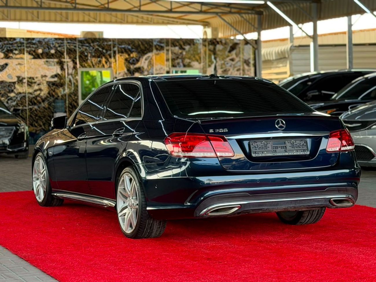 مرسيدس بنز E300 AVANTGARDE SPORT