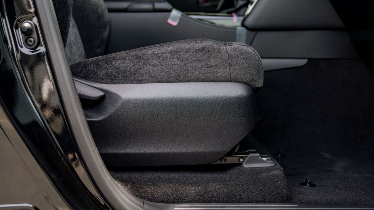 Toyota Land Cruiser LC GXR 3.3D\(LHD) TOYOTA LAND CRUISER LC300 GXR 3.3D AT MY2025 – BLACK